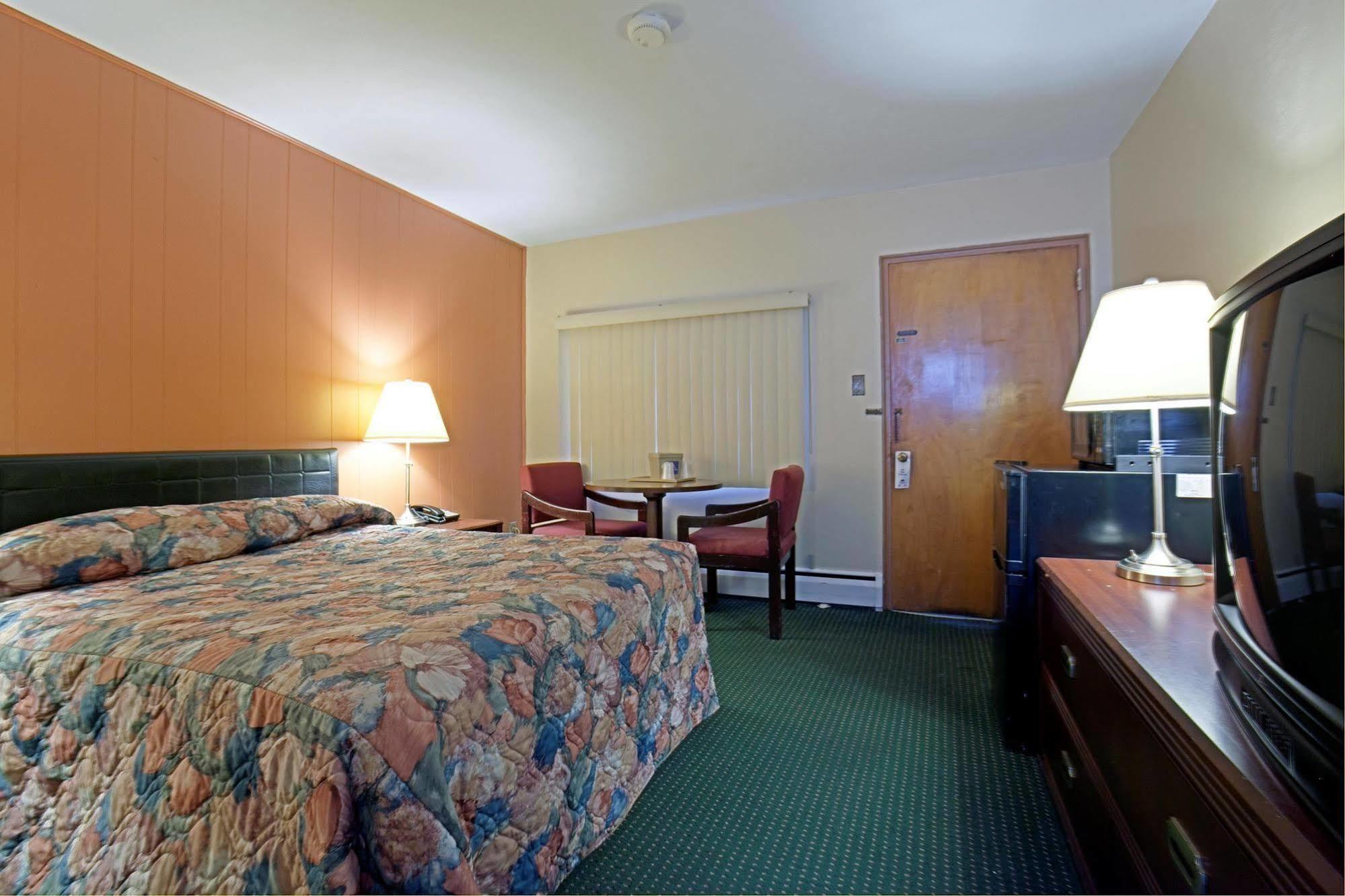 Americas Best Value Inn برادفورد الغرفة الصورة